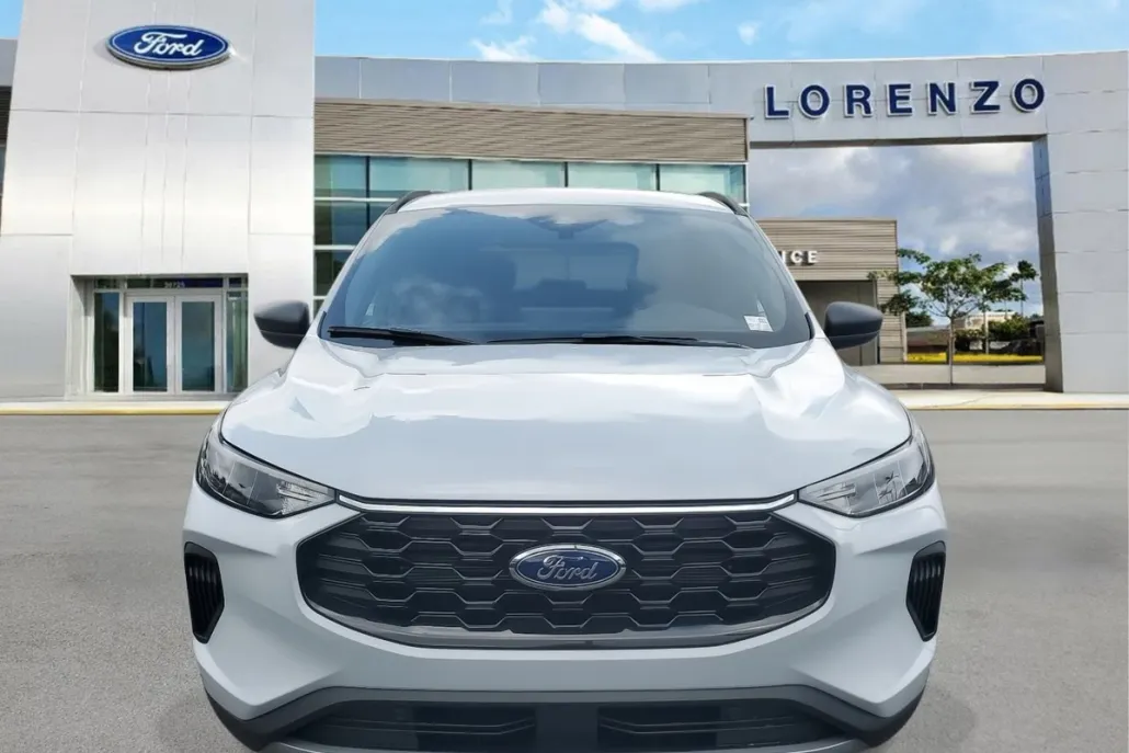 2025 Ford Escape ST-Line photo 1
