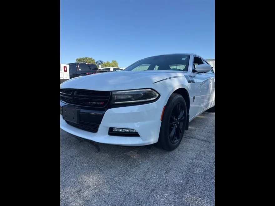 2020 Dodge Charger SXT photo 1