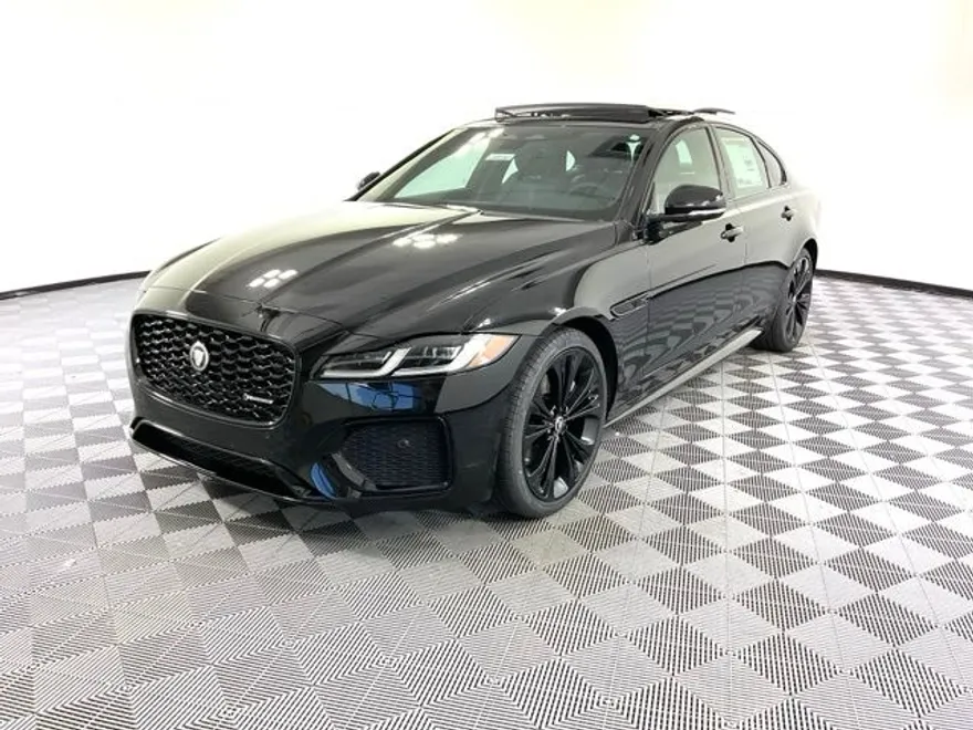 2024 Jaguar XF P300 R-Dynamic SE AWD photo 1
