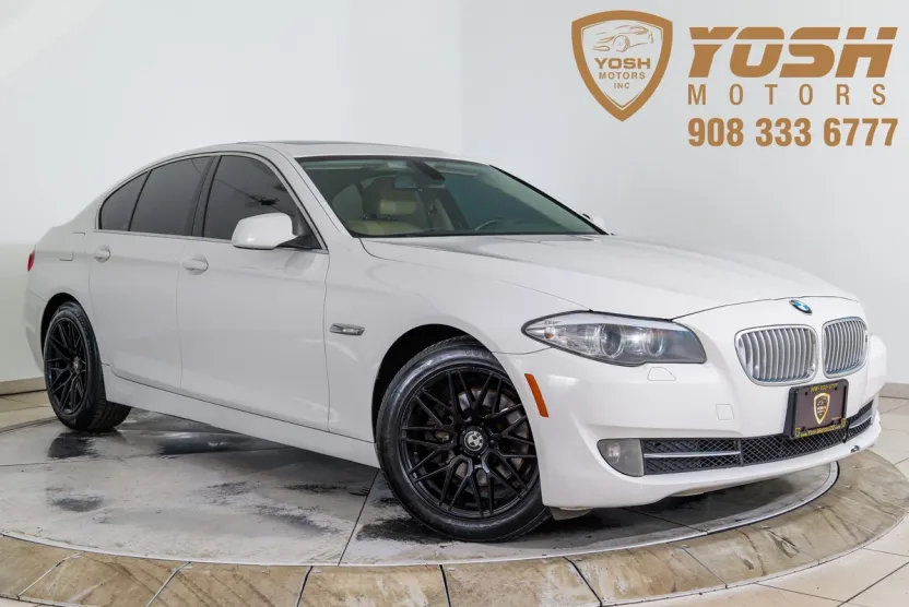 2011 Bmw 528i 5-series photo 1
