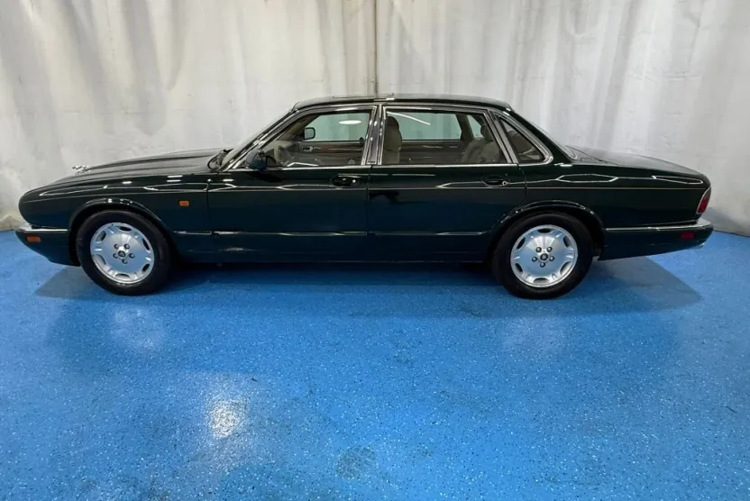 1996 Jaguar XJ XJ6 photo 1