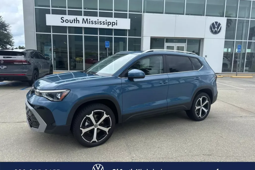 2025 Volkswagen Taos SEL photo 1