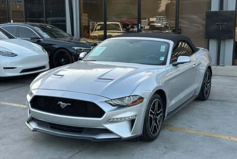 2018 Ford Mustang EcoBoost photo 1