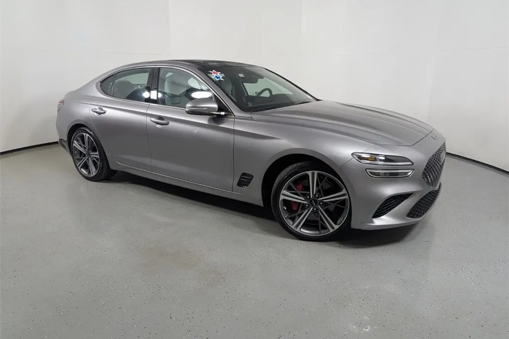 2024 Genesis G70 2.5T Sport Prestige photo 1