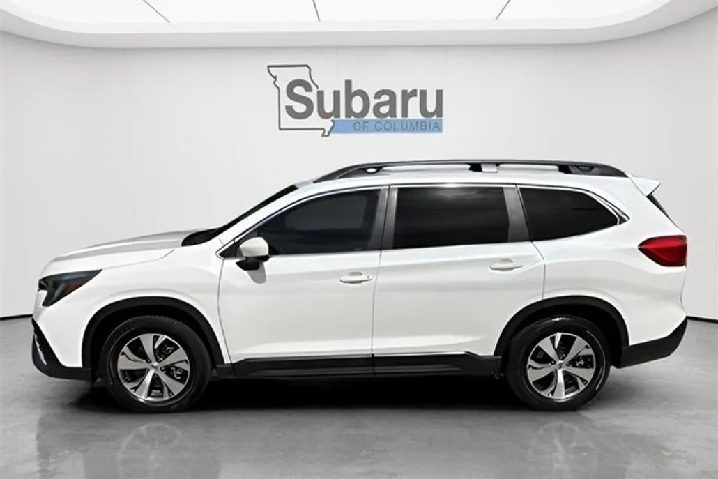 2024 Subaru Ascent Premium photo 1