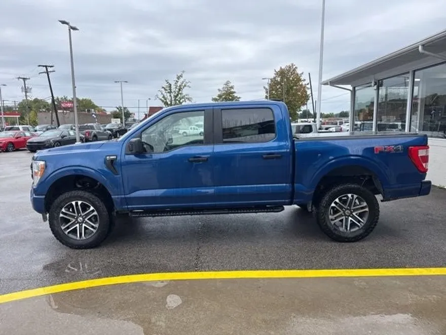 2022 Ford F-150 XL photo 1