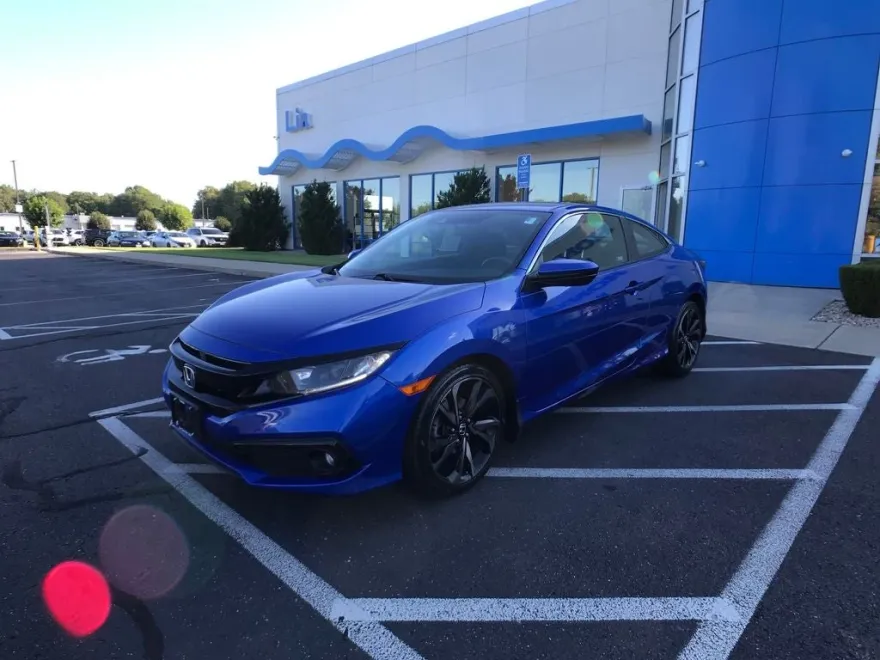 2019 Honda Civic Sport photo 1