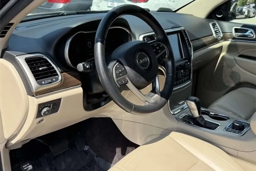 2016 Jeep Grand Cherokee Limited photo 1