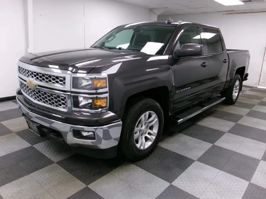 2015 Chevrolet Silverado 1500 LT photo 1