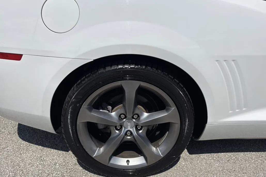 2013 Chevrolet Camaro 2LT photo 1