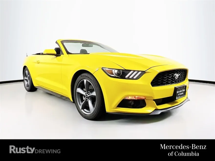 2016 Ford Mustang V6 Convertible photo 1