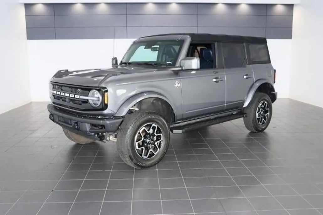2021 Ford Bronco Outer Banks photo 1
