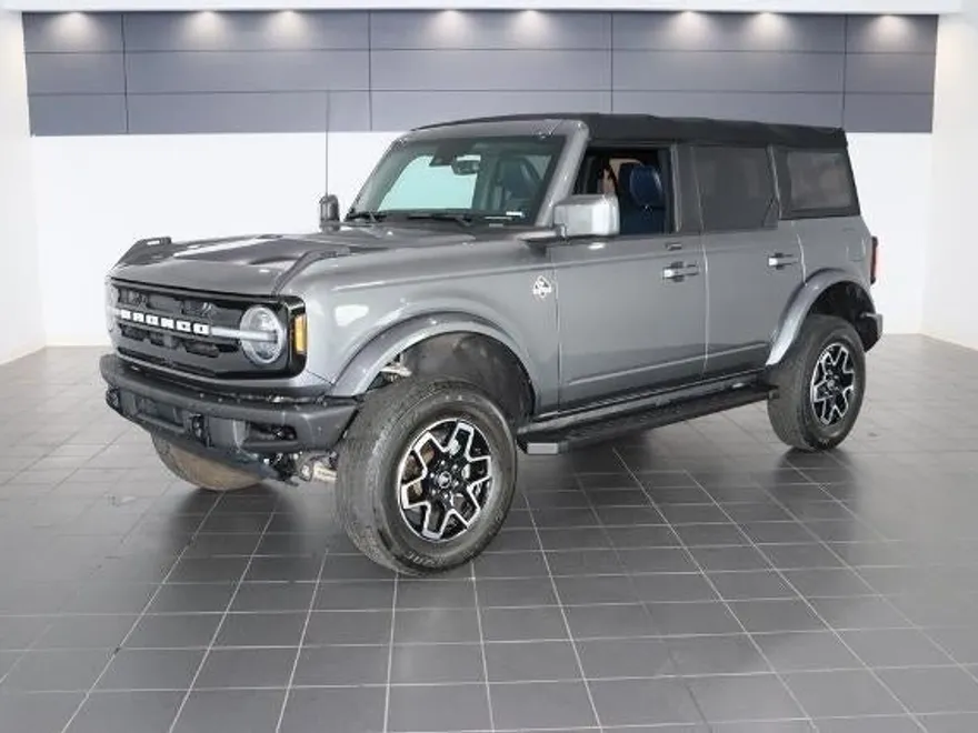 2021 Ford Bronco Outer Banks photo 1