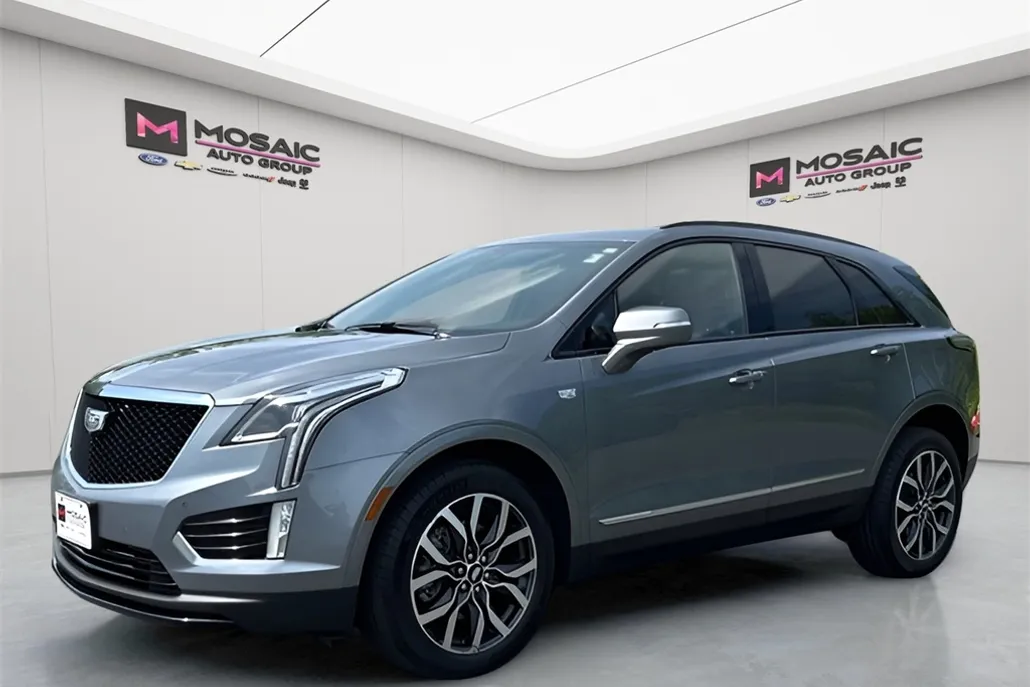 2021 Cadillac XT5 Sport photo 1