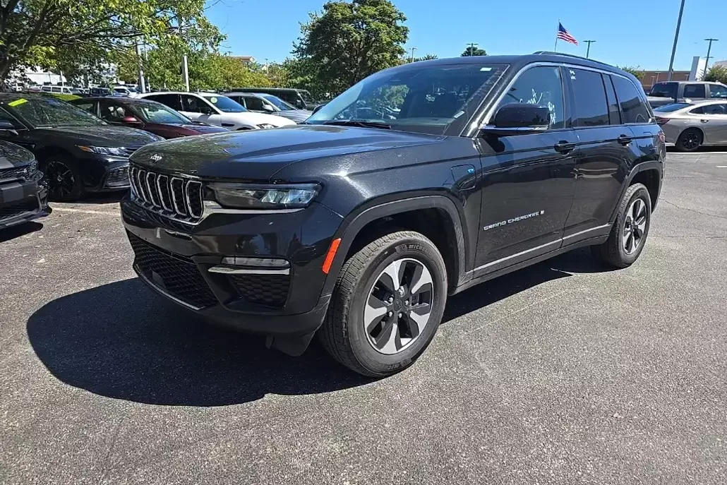 2023 Jeep Grand Cherokee 4xe photo 1