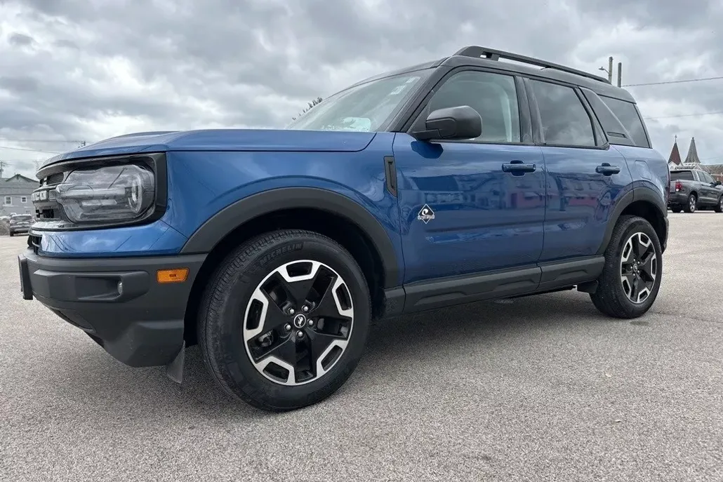 2023 Ford Bronco Sport Outer Banks photo 1