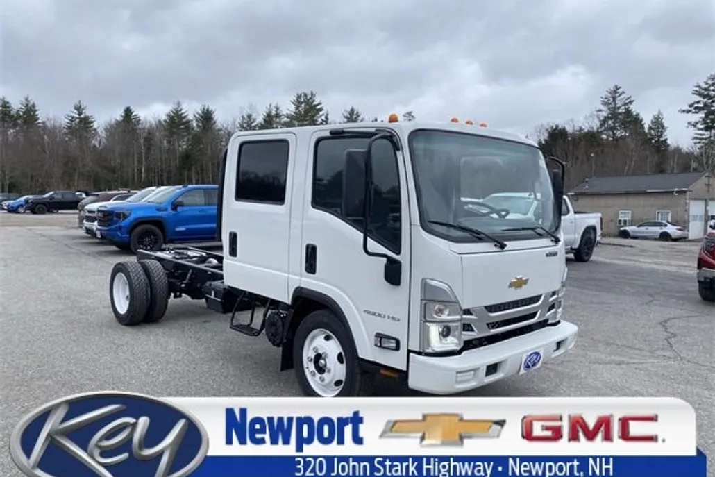 2024 Chevrolet Silverado 4500HD photo 1
