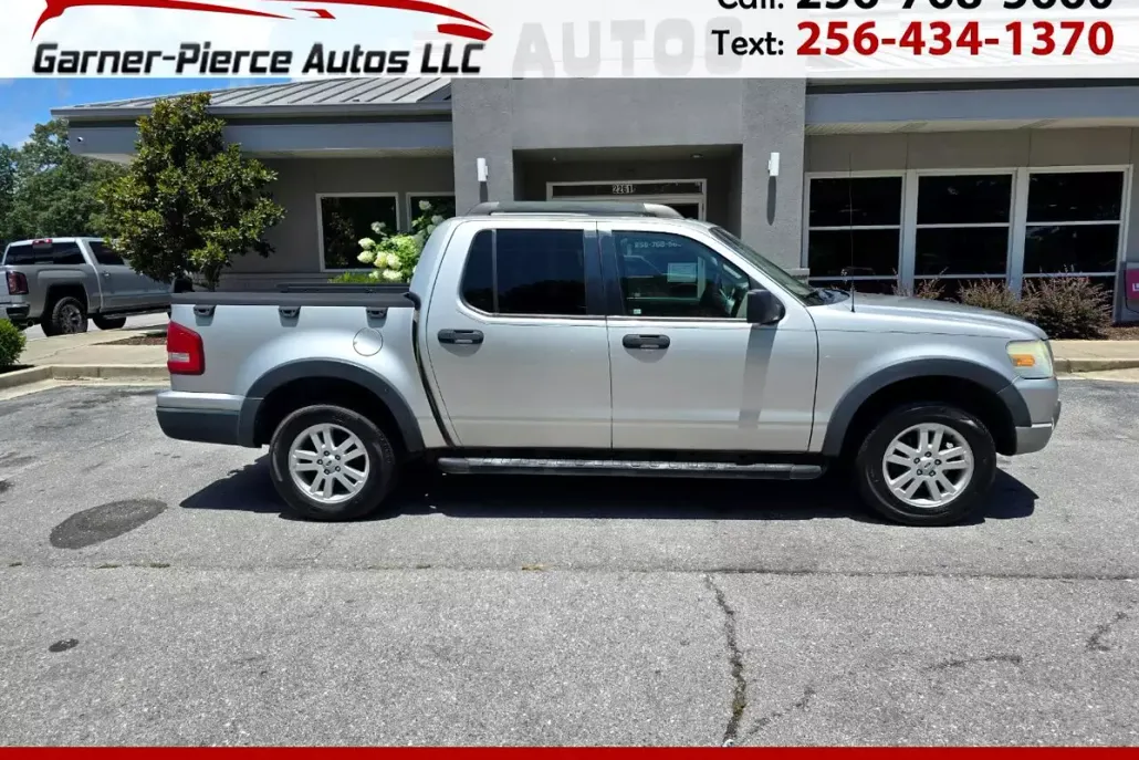 2007 Ford Explorer Sport Trac XLT photo 1