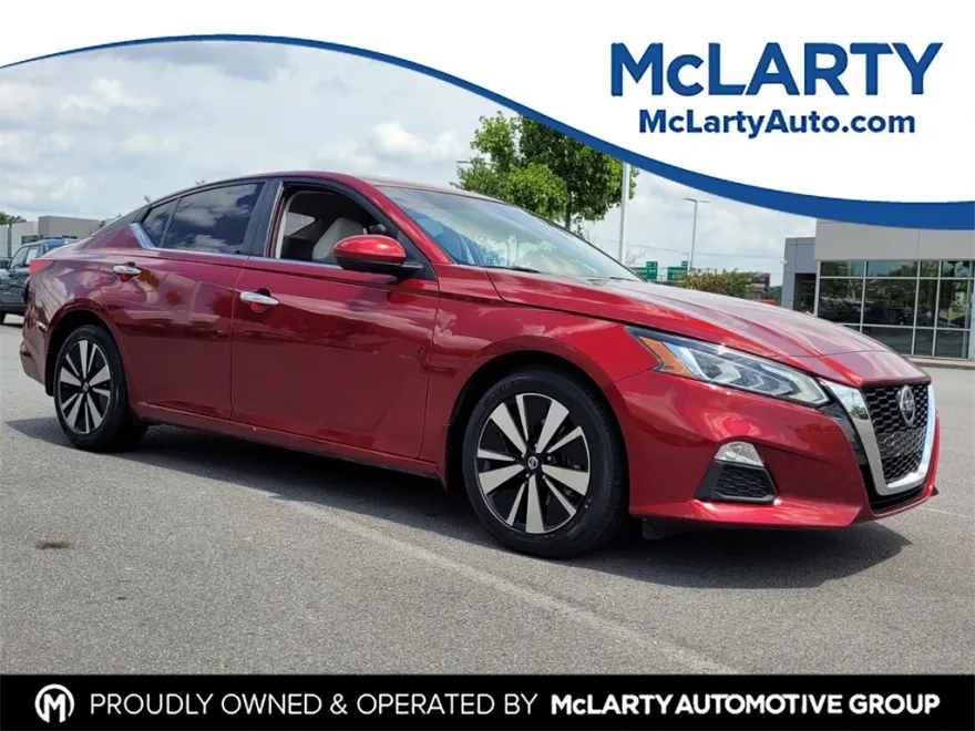 2022 Nissan Altima 2.5 SV photo 1