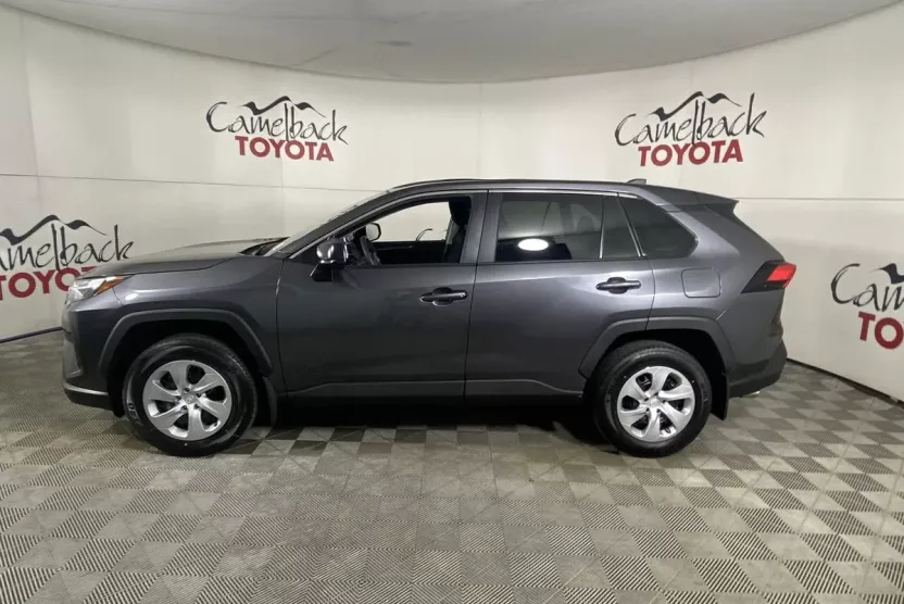 2025 Toyota RAV4 LE photo 1