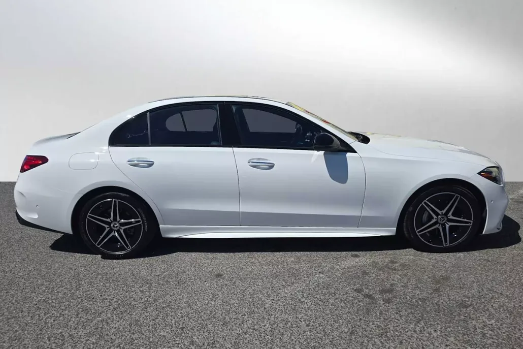 2025 Mercedes Benz C 300 photo 1