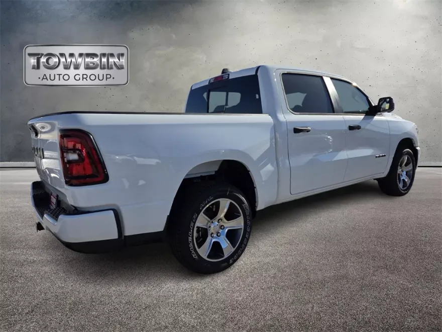2025 Ram 1500 Tradesman photo 1