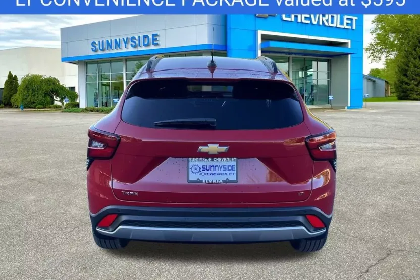 2026 Chevrolet Trax LT photo 1