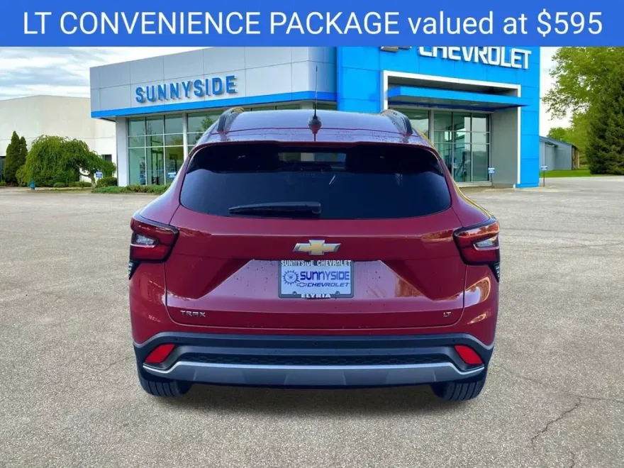 2026 Chevrolet Trax LT photo 1