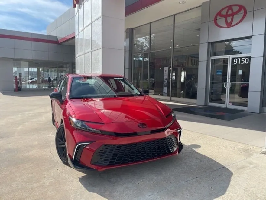 2026 Toyota Camry photo 1