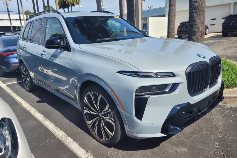 2024 Bmw X7 M60i photo 1