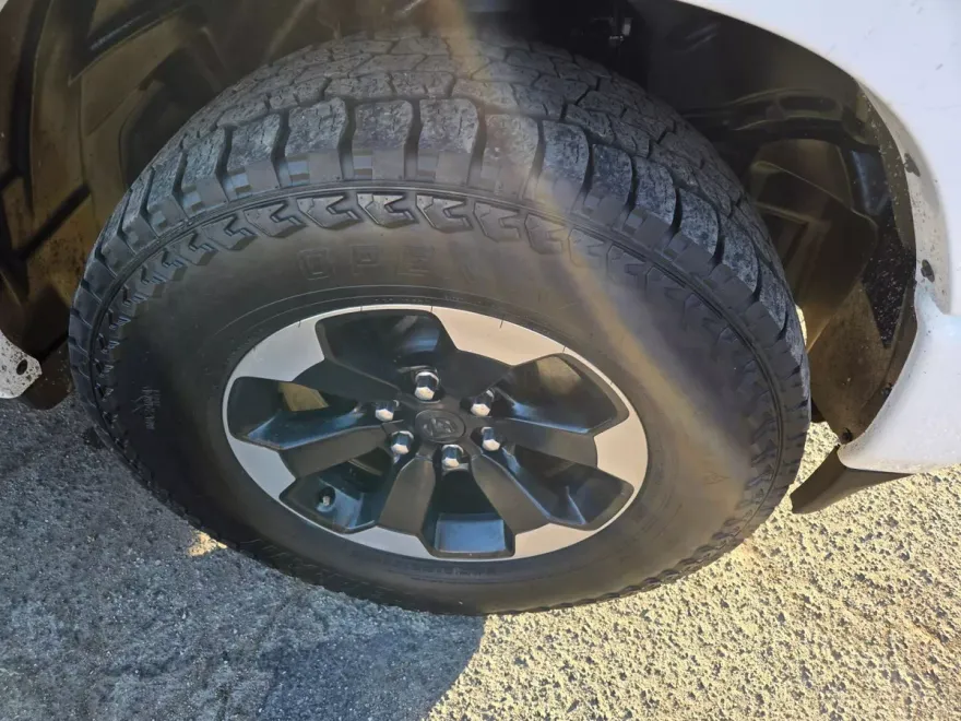 2021 Ram 1500 Laramie photo 1