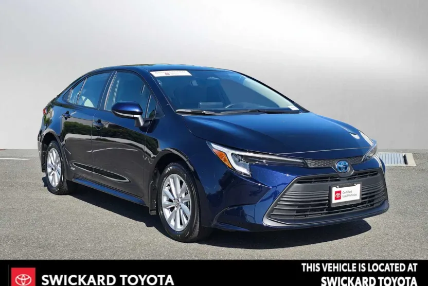 2025 Toyota Corolla Hybrid LE photo 1