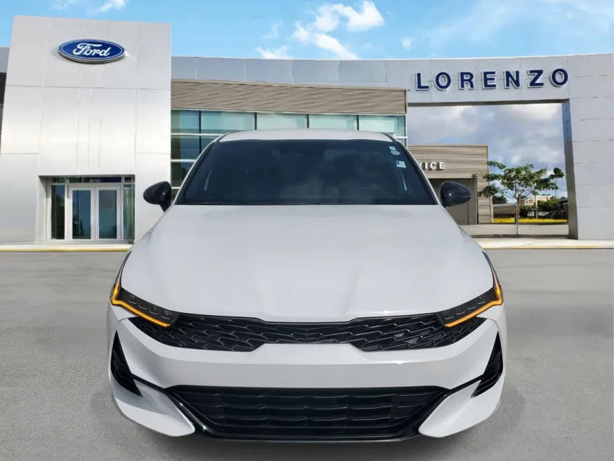 2023 Kia K5 GT-Line photo 1