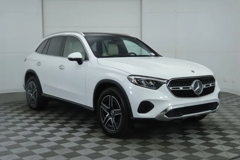 2026 Mercedes Benz GLC 300 4MATIC photo 1