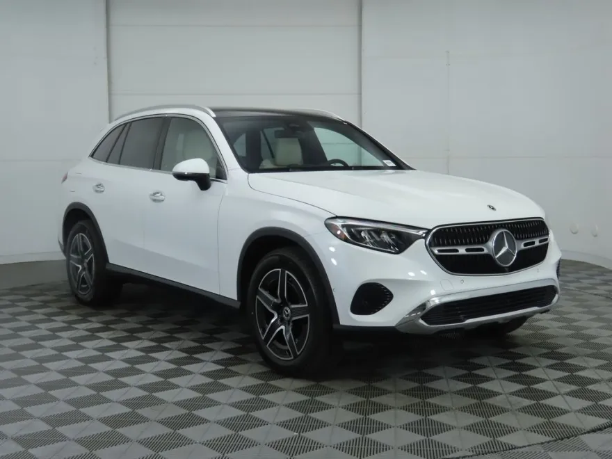 2026 Mercedes Benz GLC 300 4MATIC photo 1