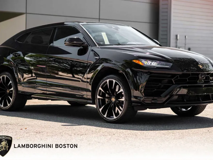 2021 Lamborghini Urus photo 1