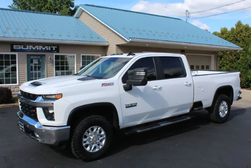 2021 Chevrolet Silverado 3500HD LT photo 1