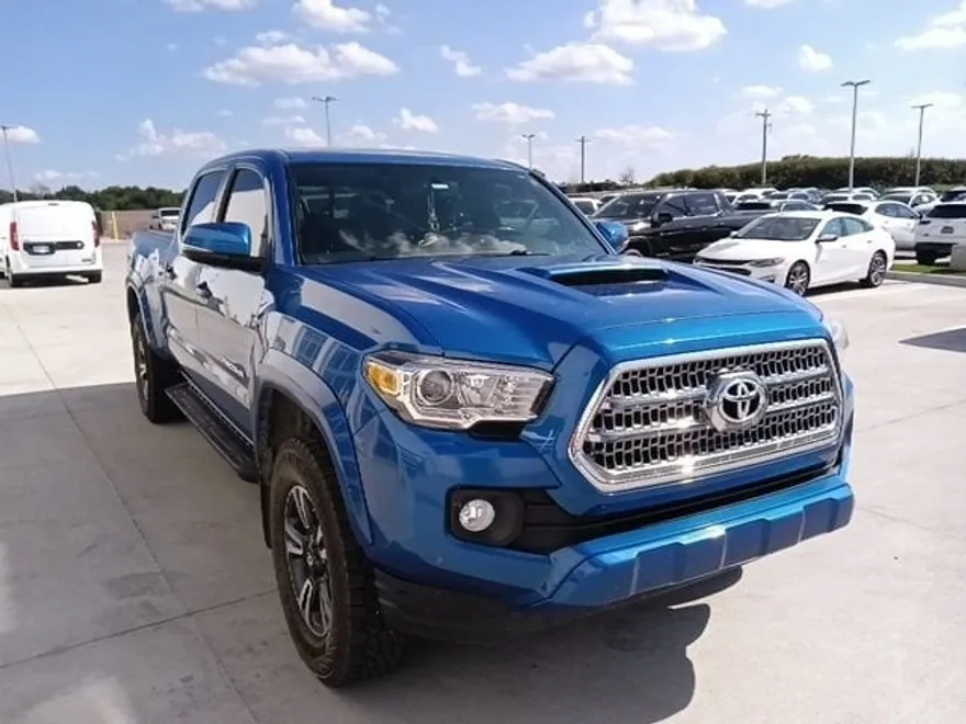2016 Toyota Tacoma SR5 TRD Sport photo 1