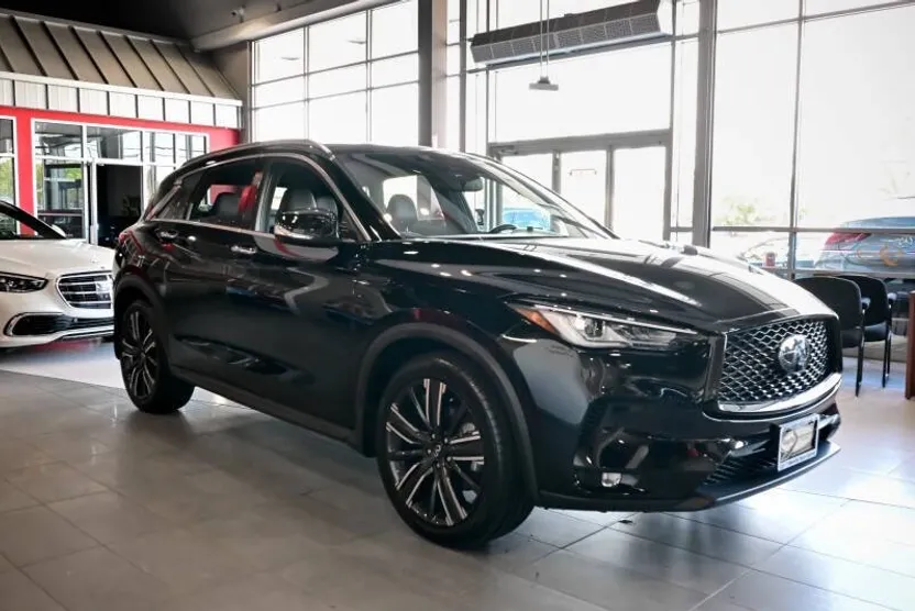 2022 Infiniti QX50 Luxe AWD photo 1