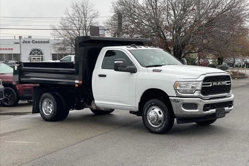 2024 Ram 3500 Tradesman photo 1