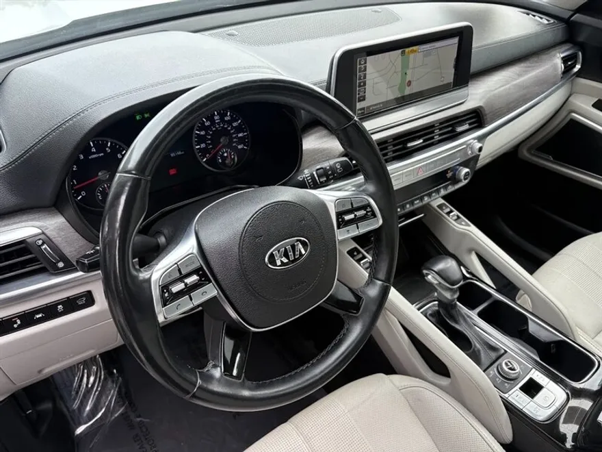 2020 Kia Telluride EX photo 1
