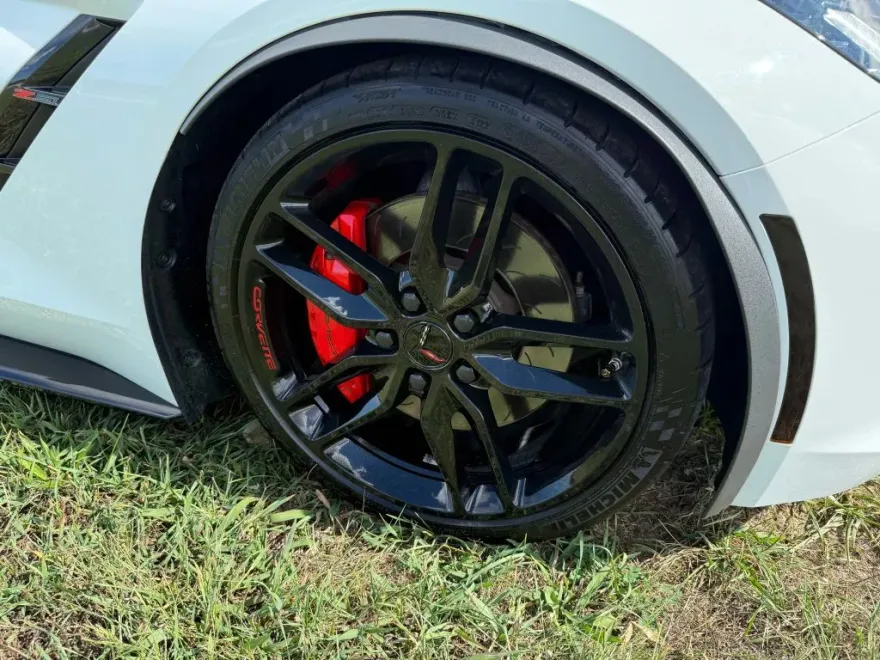 2014 Chevrolet Corvette Stingray Z51 Coupe photo 1