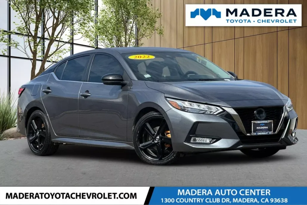 2022 Nissan Sentra SR photo 1