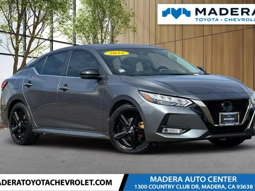 2022 Nissan Sentra SR photo 1