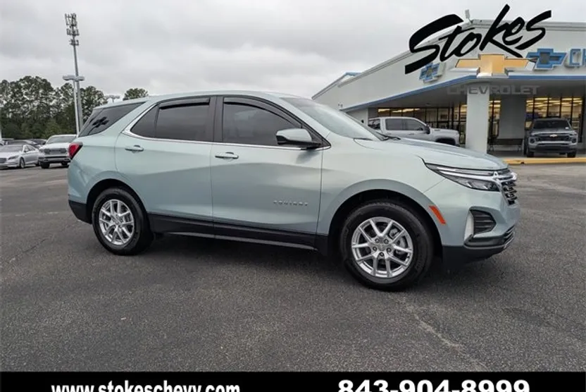 2022 Chevrolet Equinox LT photo 1