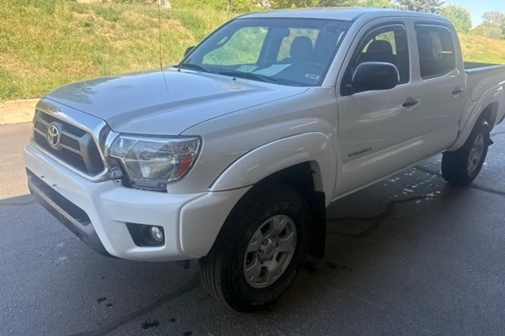 2015 Toyota Tacoma Base photo 1
