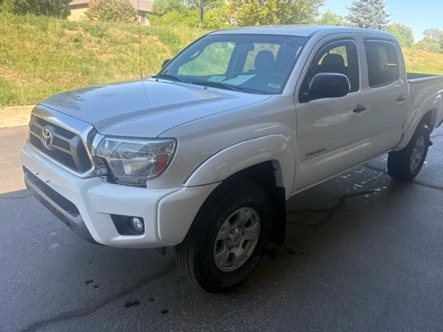 2015 Toyota Tacoma Base photo 1