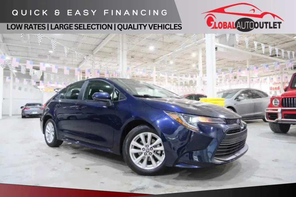 2024 Toyota Corolla LE photo 1