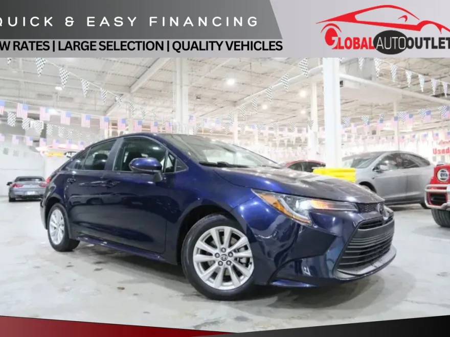 2024 Toyota Corolla LE photo 1