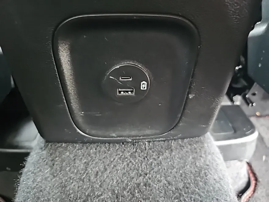 2022 Ford Escape SEL photo 12
